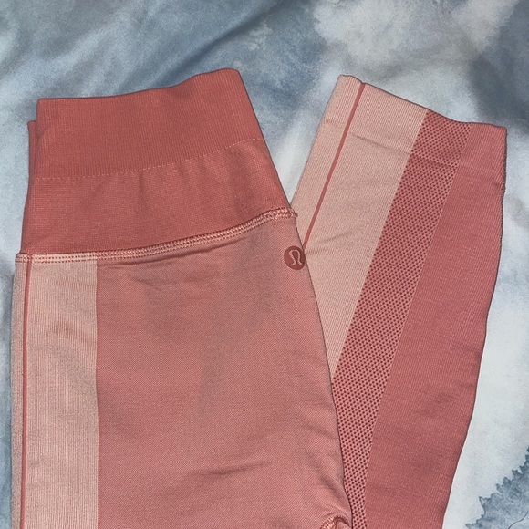 Lululemon Ebb Train Tight Abstract Leggings - Picture 5 of 9